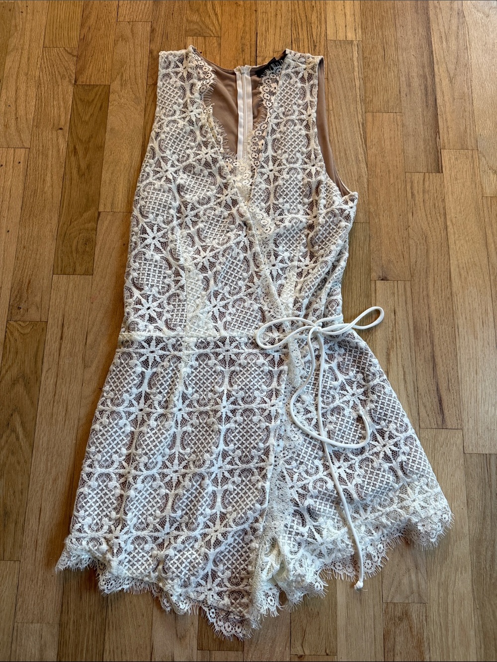 Cream Lace Sleeveless Romper